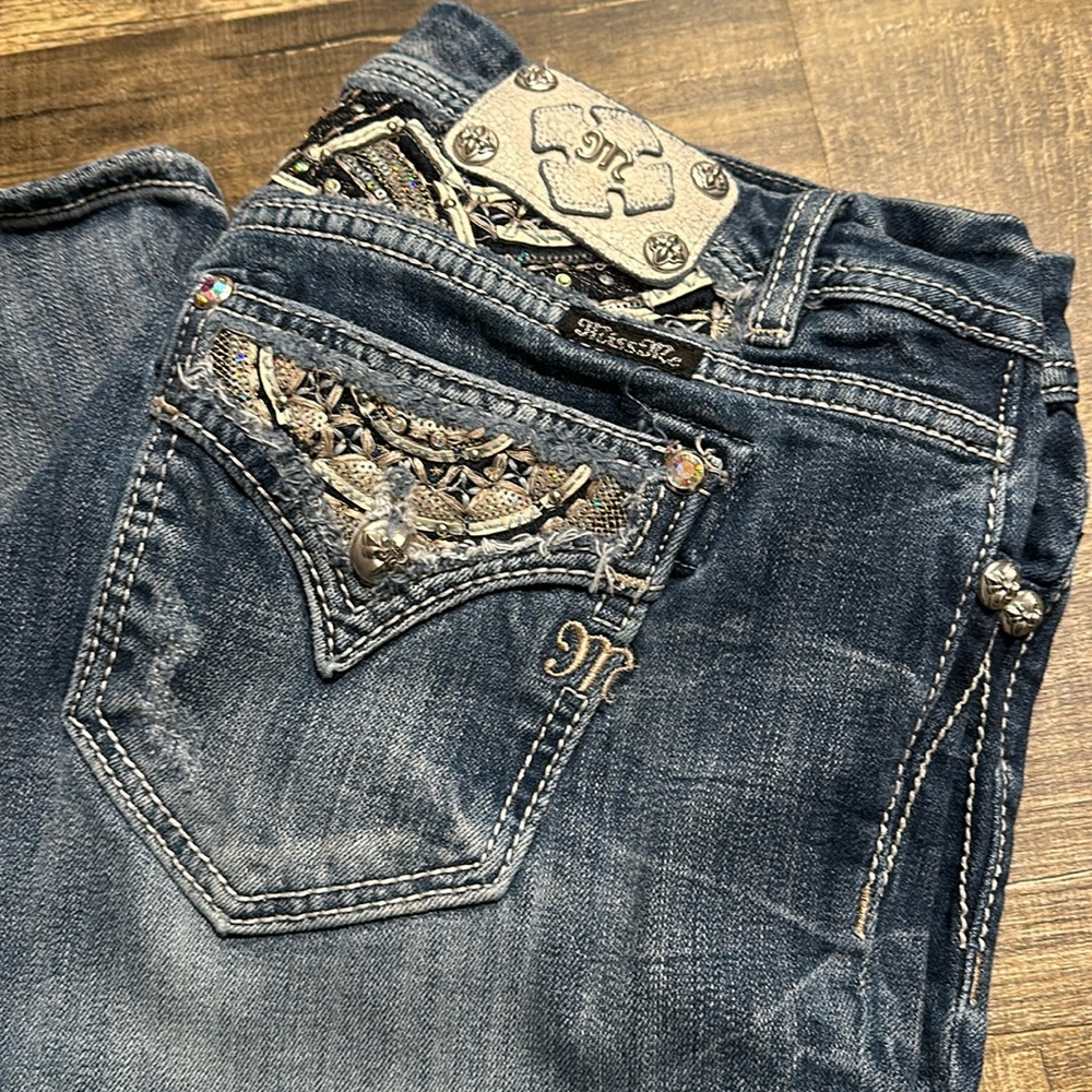 Miss Me Crop mid rise size 32